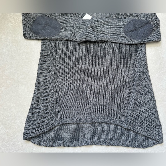 Women’s Francescas Sweater - Picture 2 of 7